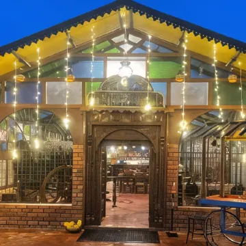 Habba Kadal Kashmiri Heritage Hotel & Hub