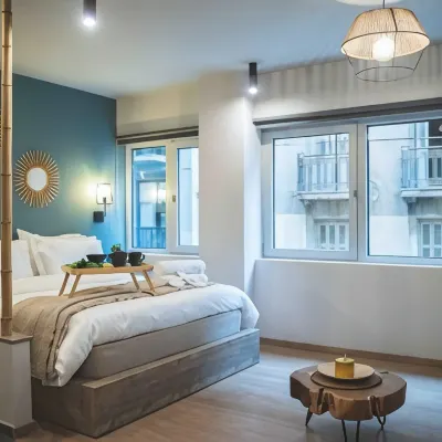 Rooster Suites Отели рядом с достопримечательностью «Парламент»