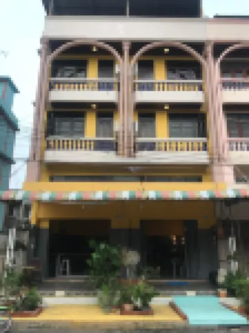 Gate 14 Inn Hotels near Wat Si Thep Pradittharam