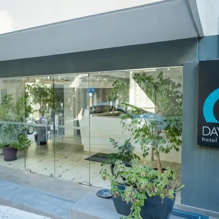 Day's Inn Hotel and Residence Отели в г. Слима