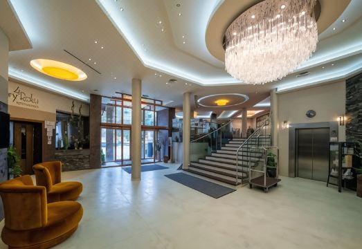 호텔 & 스파 차르니 그론 스파