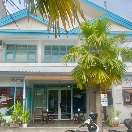 Komodo Indah Hotel