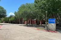 Travelodge by Wyndham Arlington/Dallas Area Hotels in Mansfield