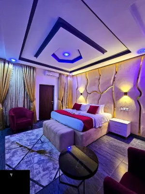 2 Bed Apartment 7 - Tranquil Benin City Retreat Hôtels à : 