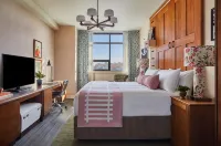 Graduate by Hilton Bloomington Hotels in Bloomington