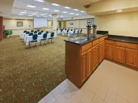 Country Inn & Suites by Radisson, Oklahoma City at Northwest Expressway, OK - Jacuzzi