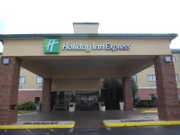 Holiday Inn Express & Suites Birmingham South - Pelham