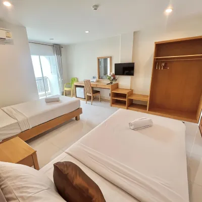 JS Residence Krabi Отели рядом с достопримечательностью «Технический колледж Краби»