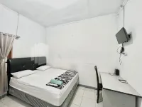 OYO 90222 拉法公園飯店 East Cikarang住宿飯店