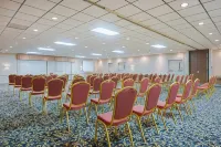 Days Inn by Wyndham Fremont Hotels in Bay Township