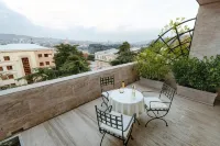Citrus Hotel Отели в г. Тбилиси