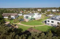 Familienresort Usedom - Ihr entspannter Familienurlaub mit Abenteuerspielplatz & der längsten Wasserrutsche im deutschen Teil der Insel Usedom Hotels in Krummin