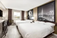 Super 8 by Wyndham Winnipeg West Hotels in Winnipeg