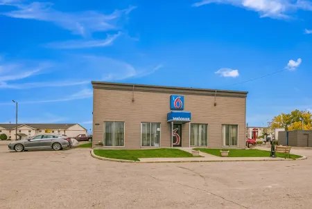 Motel 6 Fargo, ND - West Acres - North Fargo