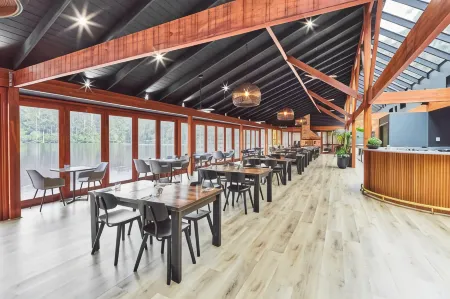 RAC Karri Valley Resort Отели рядом с достопримечательностью «Дейв Эванс Бисентенниал Три»