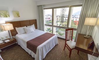 Hotel Fray Junipero Serra