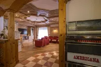 Hotel Centrale فنادق في Cogolo
