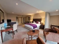 The PowderMills Hotel Hotels near Battle