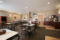 Days Inn by Wyndham Moose Jaw فنادق في موس جاو