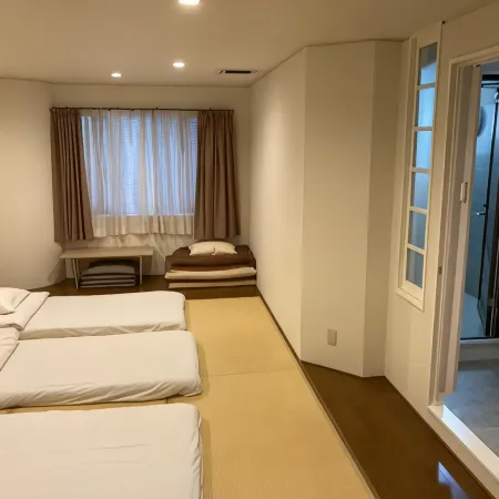 J-Hoppers Beppu Guesthouse