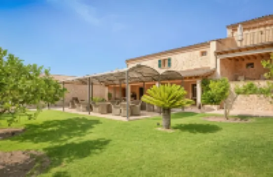 Finca Son Roig by Valentin