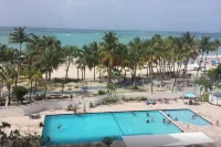 BEACH FRONT CONDO 1 BEDROOM APT IN ISLA VERDE.UPSCALE 5 STAR .NEW LISTING - Private Pools