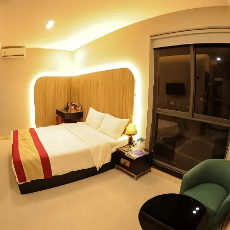 Lahona Hotel