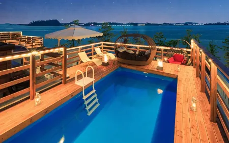 Muan Party Nine Pension Отели в г. Муана