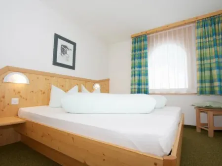 Atlantis Apartments Отели в г. Замнаун