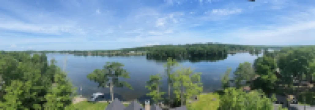 Cozy Cottage-Breathtaking Sunsets. Lake Front. Close to Casino & Racetrack.