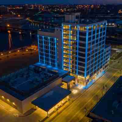 Embassy Suites Rockford Riverfront Hotel Exterior