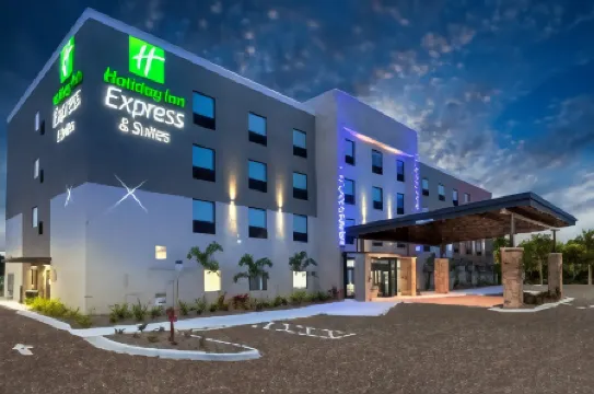 Holiday Inn Express & Suites FT MYERS BEACH-SANIBEL GATEWAY by IHG