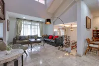 Hillside Bliss Villa - 4-Star