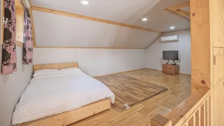 Namwon Sky Garden Village Отели рядом с достопримечательностью «Silsangsa Temple»