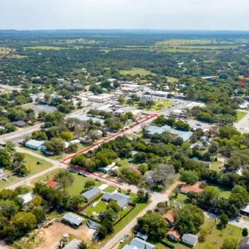 8b 4b nearby pool, Blanco, wine trail, town sq