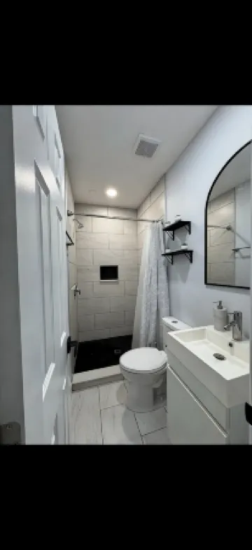 Cozy studio in charming Riverview