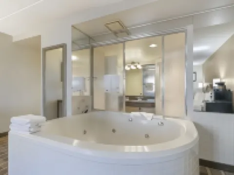 Comfort Inn University Center Hotels in Fairfax