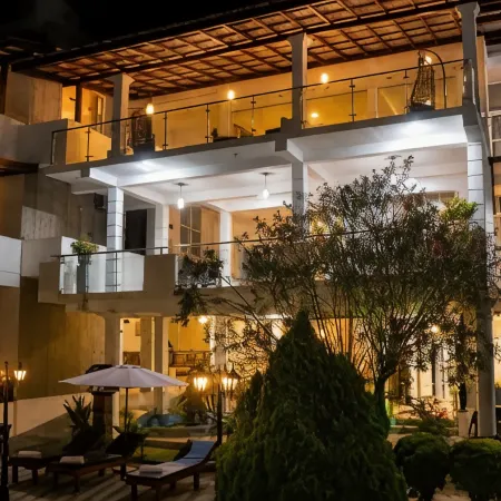 Queens Beach Hotel