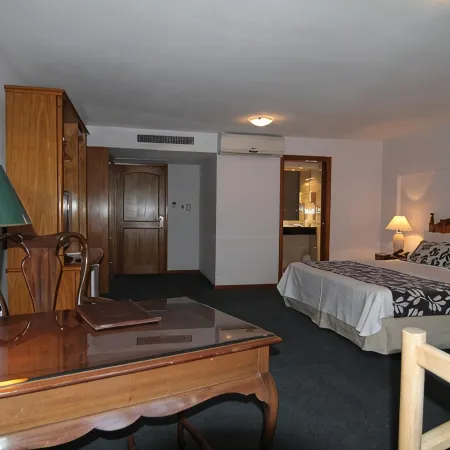 Crystal Palace Hotel โรงแรมในมอนเตวิเดโอ