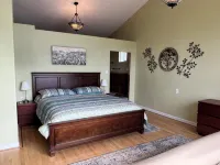 Lakefront Home with Amazing Views, Private Dock, Kayaks, Gameroom