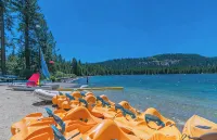 Cozy Cabin 5.5 Bedrooms, Forest/Mountain View 3 Decks 2 Masters Hot Tub 4200Sqft