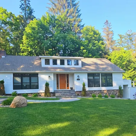 Newly remodeled, private Villa in Bolton Landing with all the comforts of home