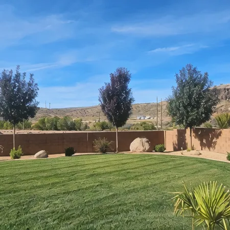 Stay at ZION ESCAPE LaVerkin! PRIVATE HOME with PRIVATE POOL and HOT TUB!