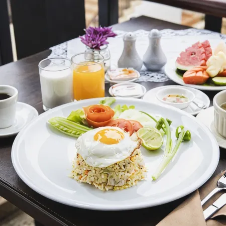La Seine City Resort, Chiang Mai Отели рядом с достопримечательностью «Храм Чай Монгкол»