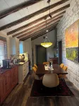 NEW! Historic Guest Home on Main - Heart of Town - 4 estrellas