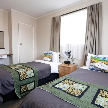 Aden Motel