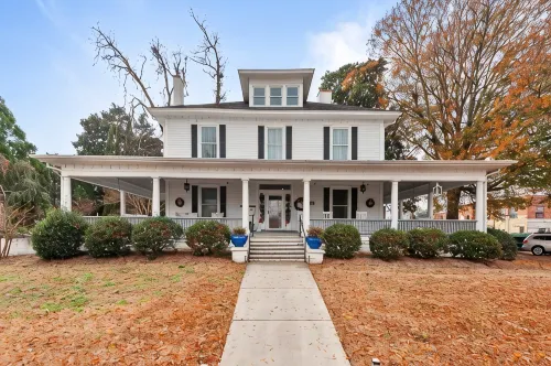 Charming 1-bedroom condo in idyllic Washington~Walk to Waterfront! - Wifi