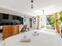 maison fleurs Hotels in Alpes-Maritimes