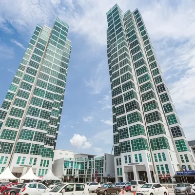 Maritime Suite By Stayla Hotels near Persiaran Karpal Singh