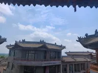 Liquan Bailuyuan Inn